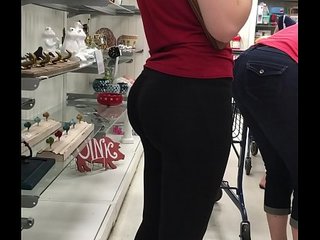 18yr old booty teen shopping with mom